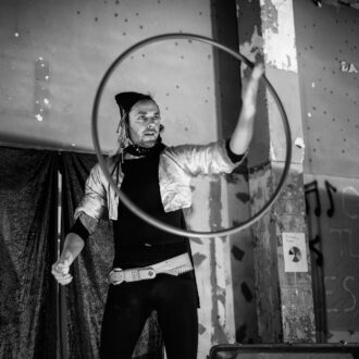 Dans la brume sauvage de la forêt perdue – Compagnie Flou Variable